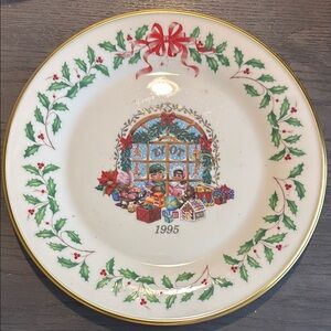 Festive Holiday Plate with Holly Design